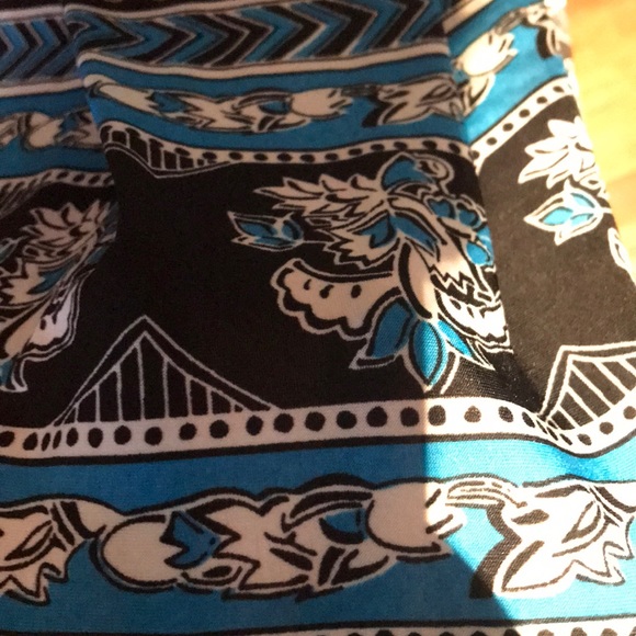 Patterned Maxi Dress - Picture 3 of 6